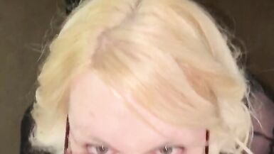 Blonde deepthoat her black dildo - 8 image