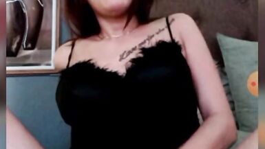 YUMMY TRAP BITCH JERK HER BIG COCK AND CUM - 4 image