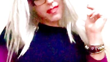 Marilyn Smoking Stroking Cumming - 9 image