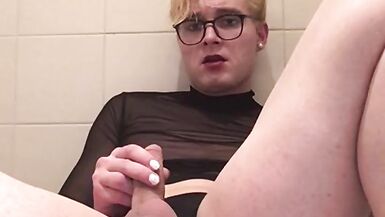 Me Newly shaved and cumming - 5 image