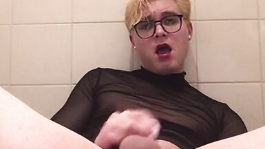 Me Newly shaved and cumming - 7 image