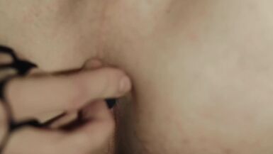 Loo trains his gaping ass with two and three toys at once - 3 image