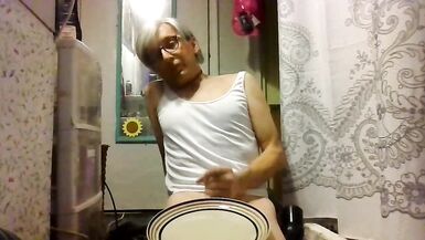 Sissy crossdresser tranny jacks off and snorts her cum. - 6 image