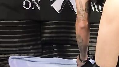 Trans smoke show fucks BBC - 2 image