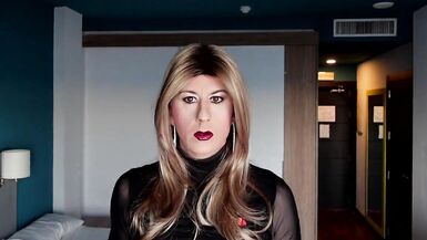 Alexandra Braces is self-fucking a dildo - 3 image