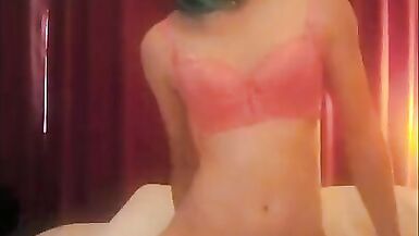 Janelle riding and cumming - 6 image