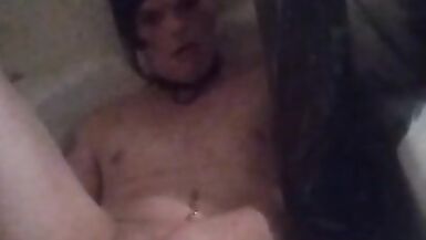 Shemale Jenny's dirty bath fun - 6 image