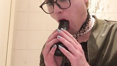 I love my black dildo - 9 image