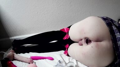 Plugged Sissy on Stream For 45 Minutes - 10 image