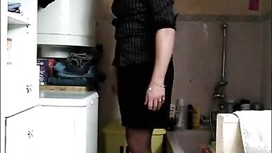 patty crossdresser Teeth brush as dildo in ass - 2 image