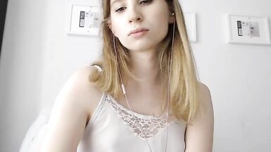 Shemale Webcam March 18 - 23