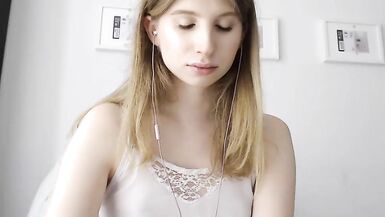 Shemale Webcam March 18 - 23 - 5 image