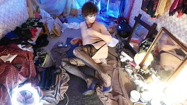 slut vacuum pumped and gaped - 10 image