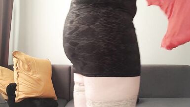 Hot trans gets ready for a date - 3 image