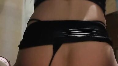 Jugando con mis dildos cuando estoy sola en casa - 11 image