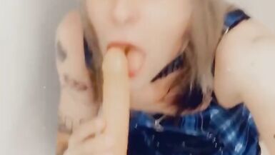 Punk Rocker Loves Cock - 5 image