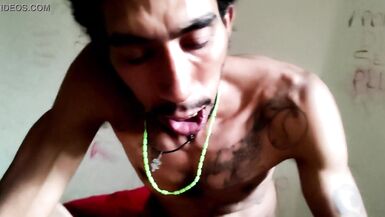 Travesty looking for adventure breaks into abandoned house and messes with crazy homeless man - 10 image