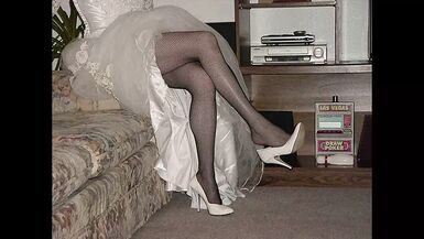 lisa older vids lady in red - 1 image