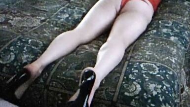 lisa older vids lady in red - 11 image