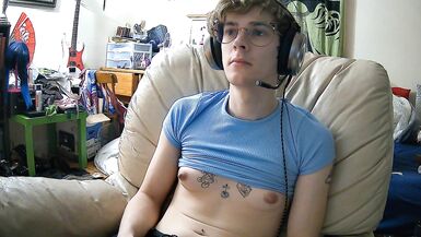 trans girl femboi plays halo with her tits out - 3 image