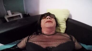 Mature shemale fucked and fisted by inexperienced man - 14 image