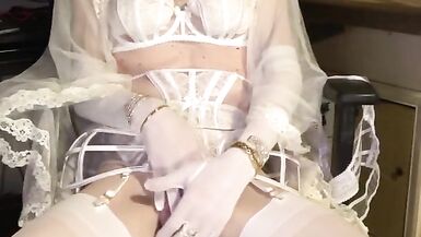 Sophie London TV: Pretty shoes and white stocking toes - 9 image