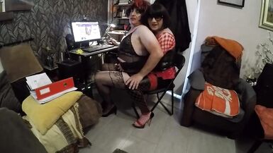 Two matures shemales looking for men on the webchat - 2 image
