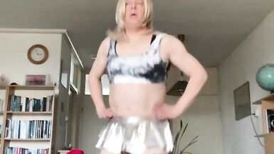 Another dance to music of another hypno vid - 4 image