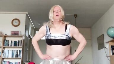 Another dance to music of another hypno vid - 8 image