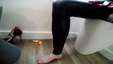 Foot worship for a vicious shemale - 9 image