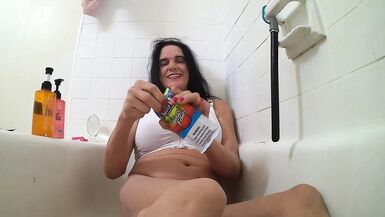 lizzy yum - smoking masturbating dilating douching