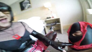 Licking shemale pissy panty - 14 image