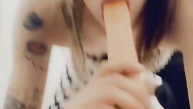 Gorgeous Rocker Rave Girl Practices Sucking - 8 image