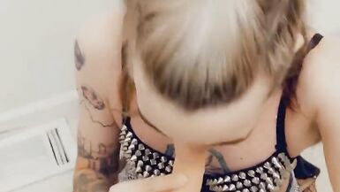 Rave Gurl Drops to Her knees - 7 image