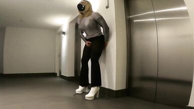 Muscle Glamazon Crazy Public Elevator Sissygasm