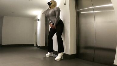 Muscle Glamazon Crazy Public Elevator Sissygasm - 6 image