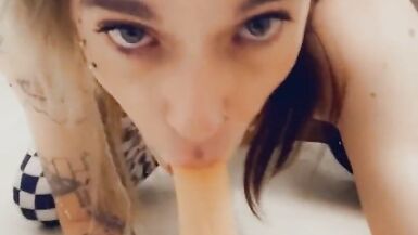 Gorgeous Rocker Rave Girl Sucking - 12 image