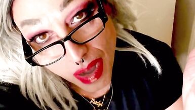 Smoking Fetish Goddess Marilyn Tease - 12 image