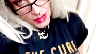 Smoking Fetish Goddess Marilyn Tease - 4 image