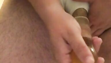 Trans ftm pisse dans une capote avec un stp - 10 image