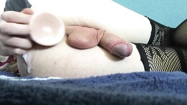 Amateur trans massive creampie dildo anal - 14 image