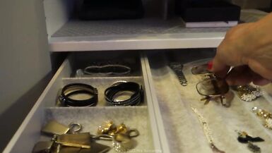 Mrs Samantha dressing up - 11 image