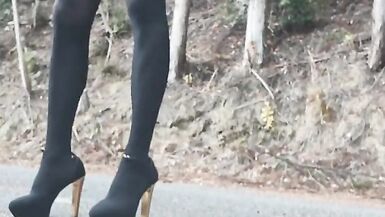 Cuash fetish to trample a stuffed animal in outdoor heel transvestite - 11 image