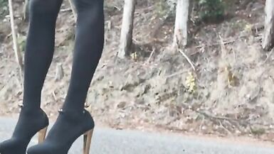 Cuash fetish to trample a stuffed animal in outdoor heel transvestite - 7 image