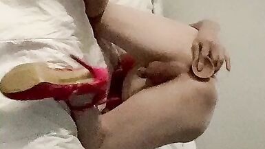 Crystal cock slut slamming her cum hole - 5 image