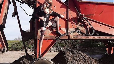 UK Tranny Gina Trent Slideshow #3 - 14 image