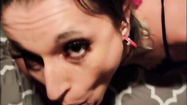 Trans girlfriend blows daddy in her lingerie - 6 image