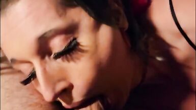 Trans girlfriend blows daddy in her lingerie - 9 image