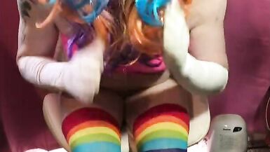 Trans unicorn cosplayer rubs her girlcock - 12 image