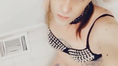 Gorgeous Trans Loves Showing Off Her Body - 9 image